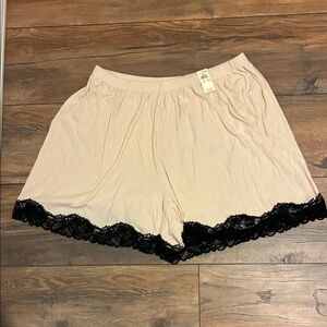 Aerie Cream Sleep Shorts with Black Lace Trim